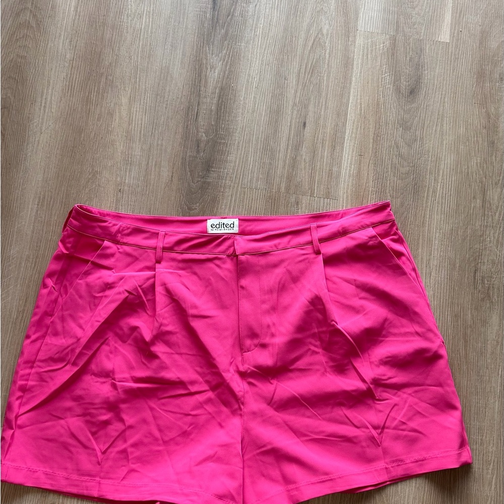 Edikted Hot Pink High-Waist Tailored Women’s Shorts
